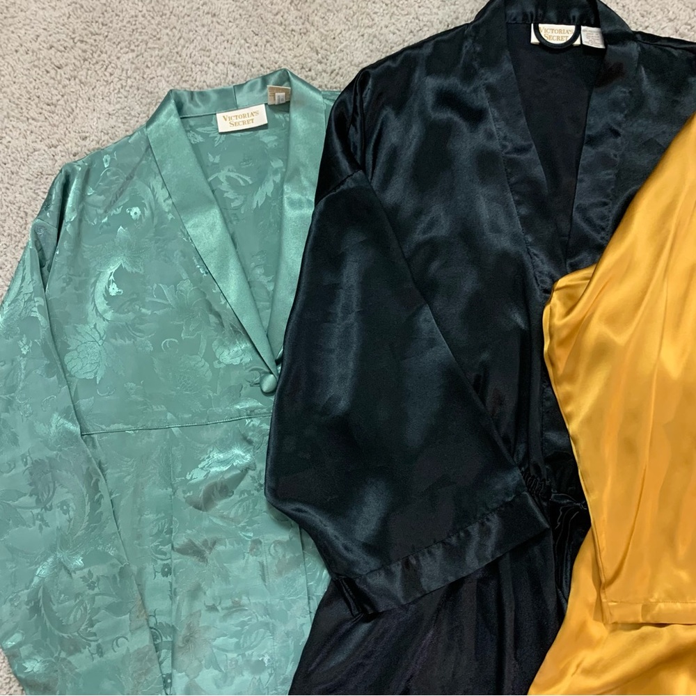 4 Piece LOT Vintage VICTORIAS SECRET Colorful SATIN & LACE Short NIGHTIE Robe - Picture 2 of 5